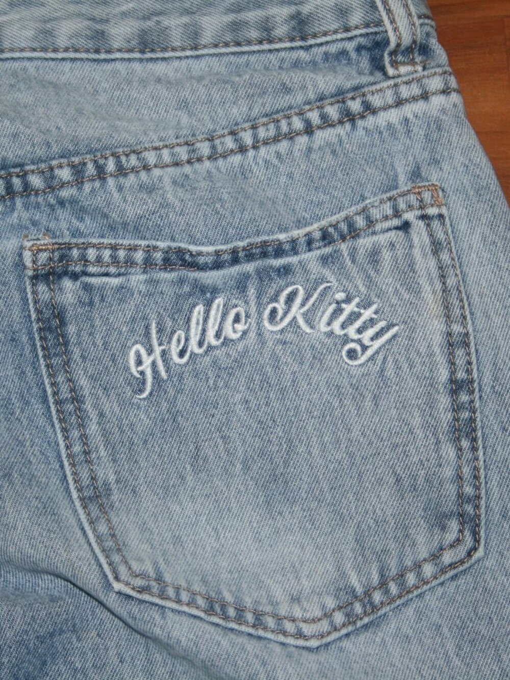 Hello Kitty and Friends Distressed Jeans - Picture 6 of 7